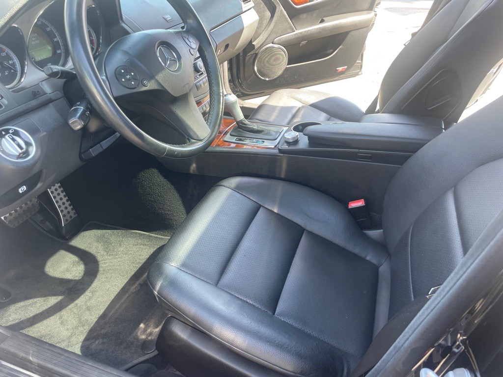 2011 Mercedes-Benz C-Class Image 27