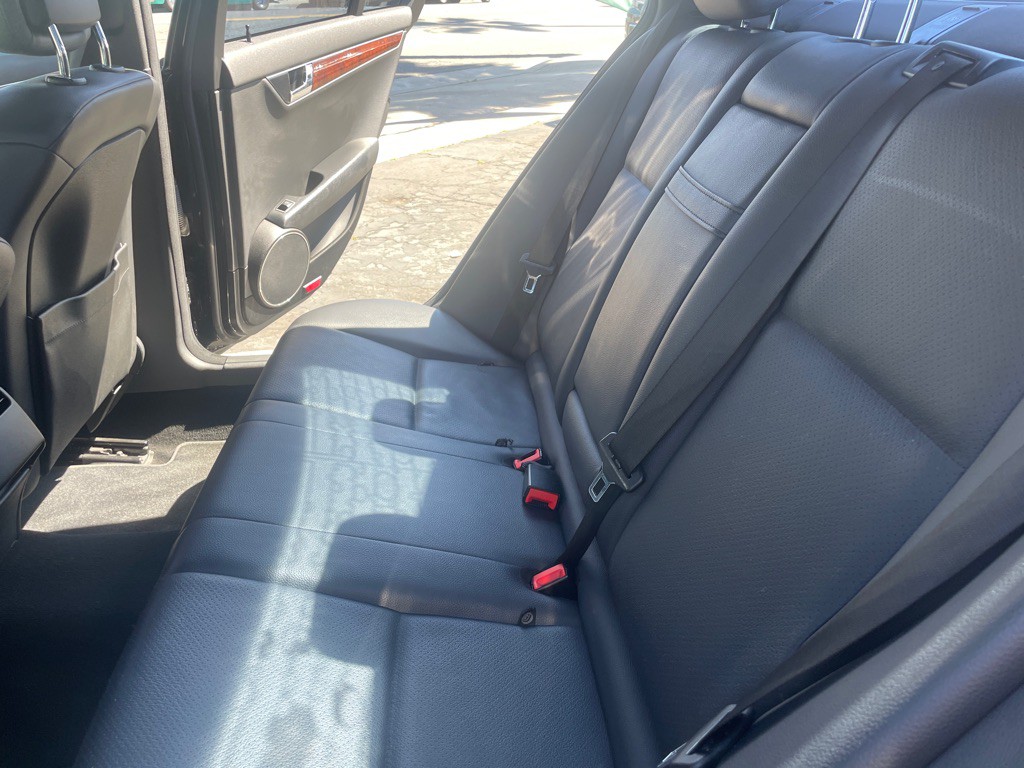 2011 Mercedes-Benz C-Class Image 31