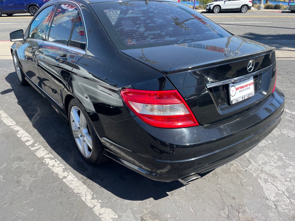 2011 Mercedes-Benz C-Class Image 32