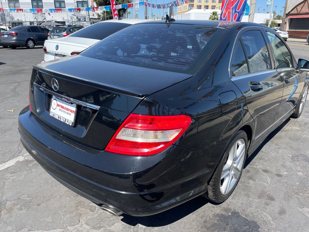 2011 Mercedes-Benz C-Class Image 34