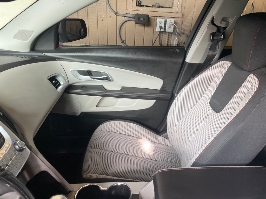 2011 Chevrolet Equinox Image 3