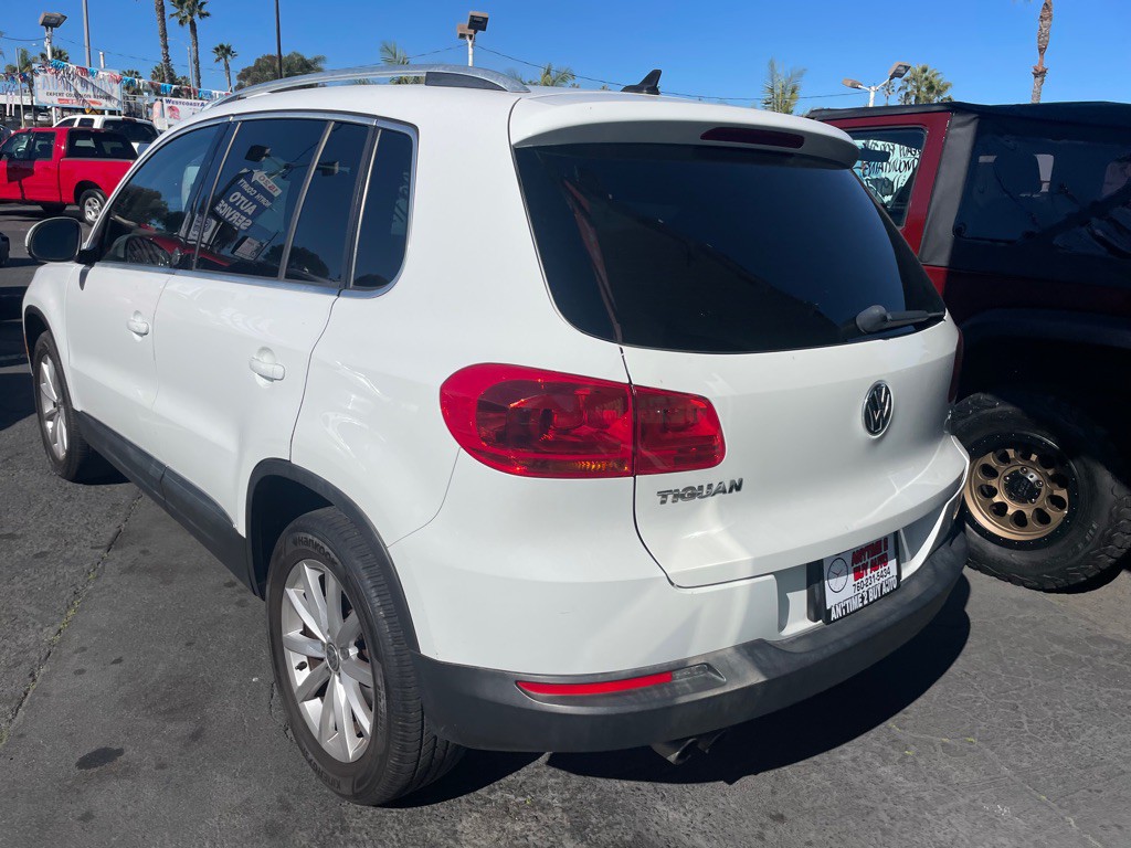 2017 Volkswagen Tiguan Image 2