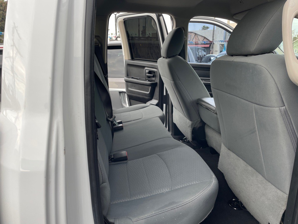 2017 RAM 1500 Image 3