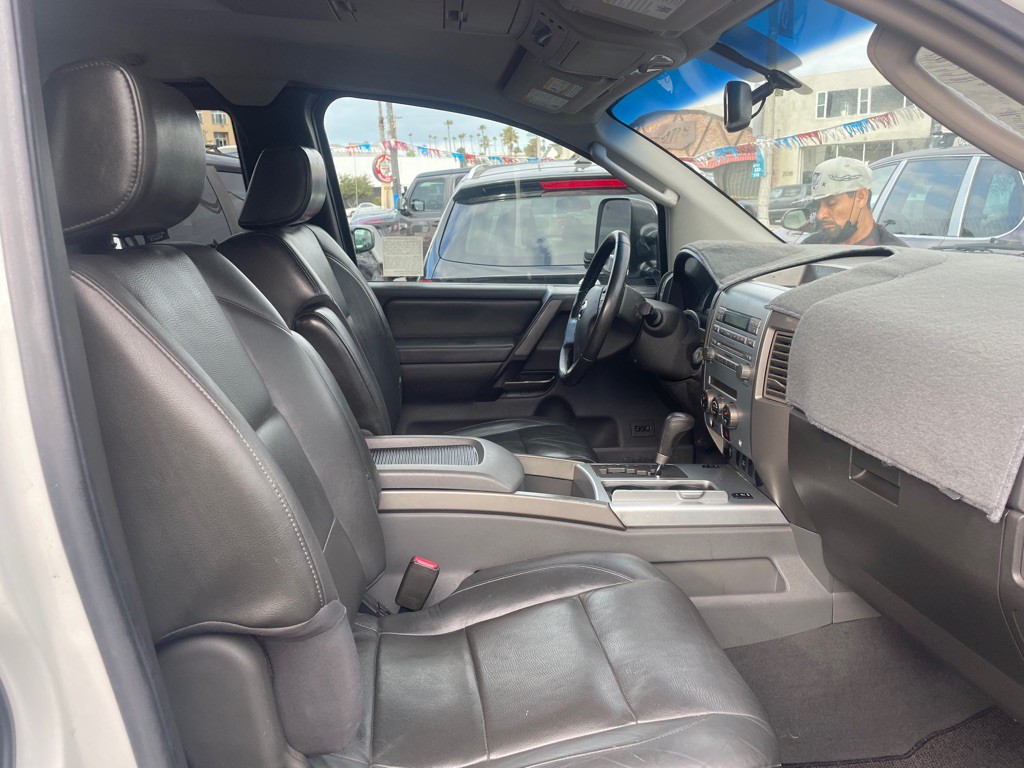 2006 Nissan Titan Image 4