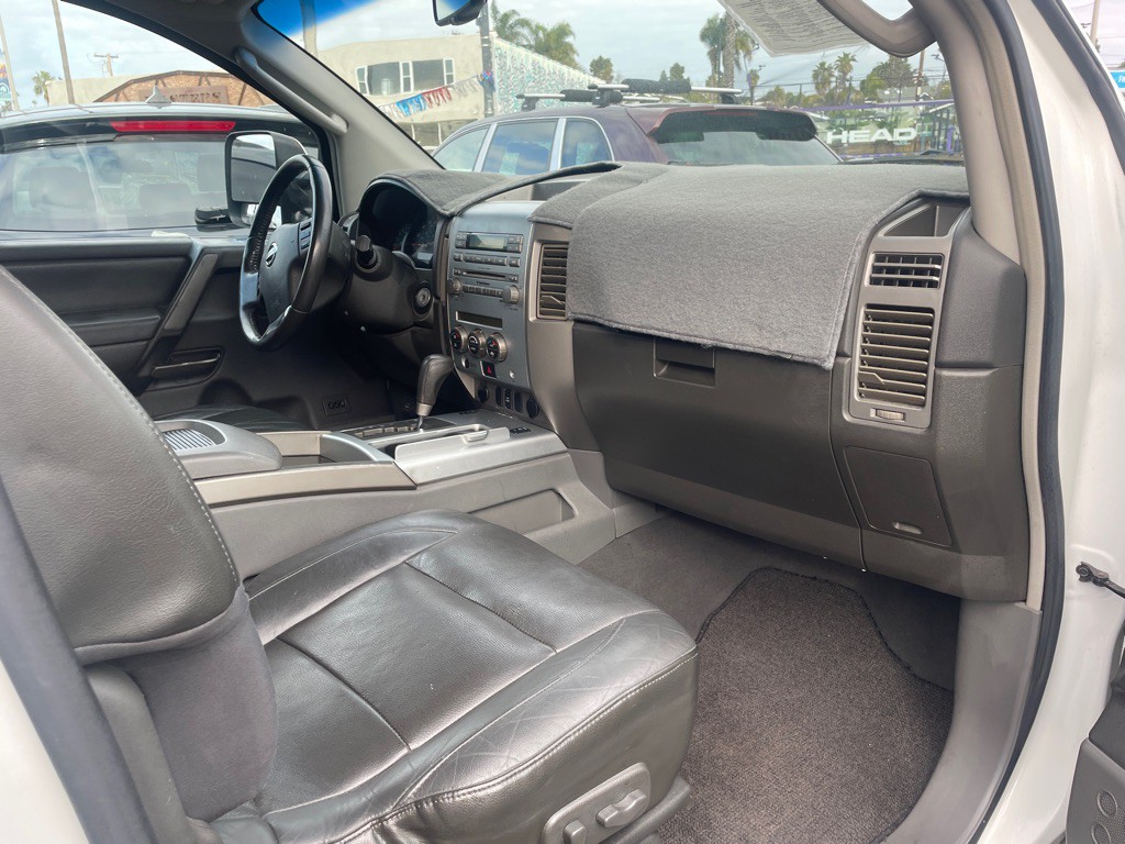 2006 Nissan Titan Image 8
