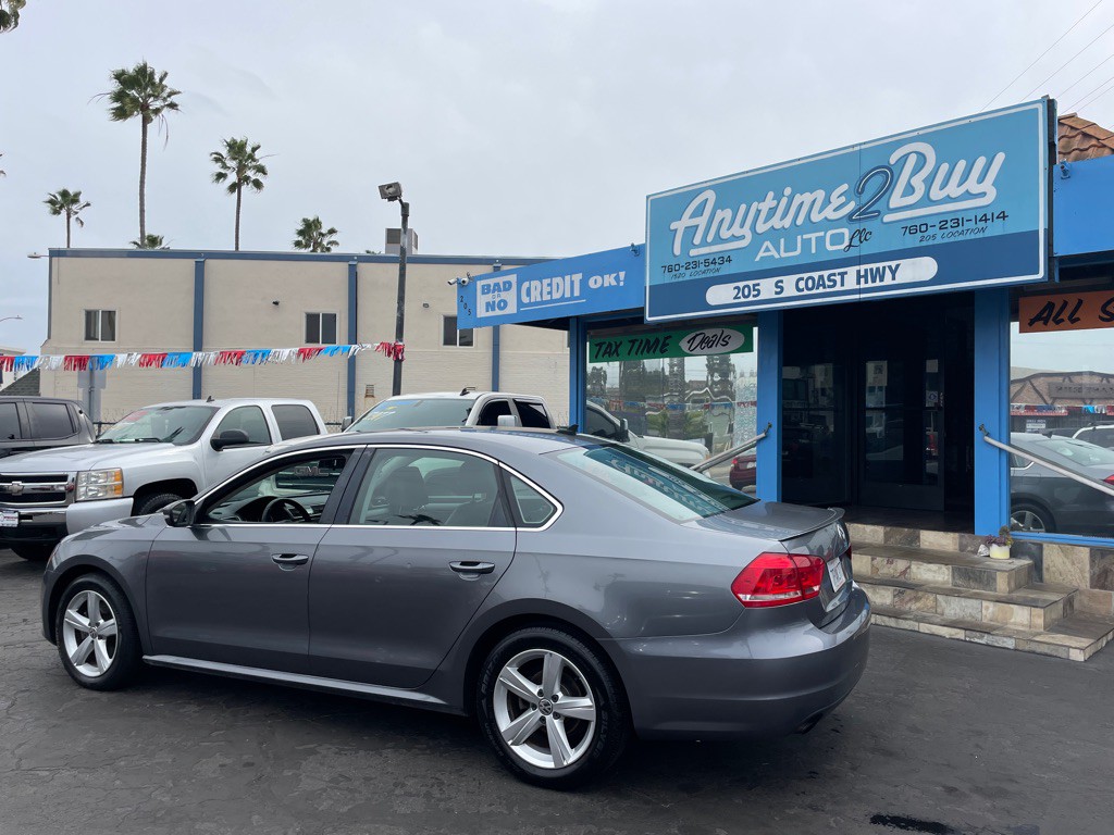 2015 Volkswagen Passat Image 4