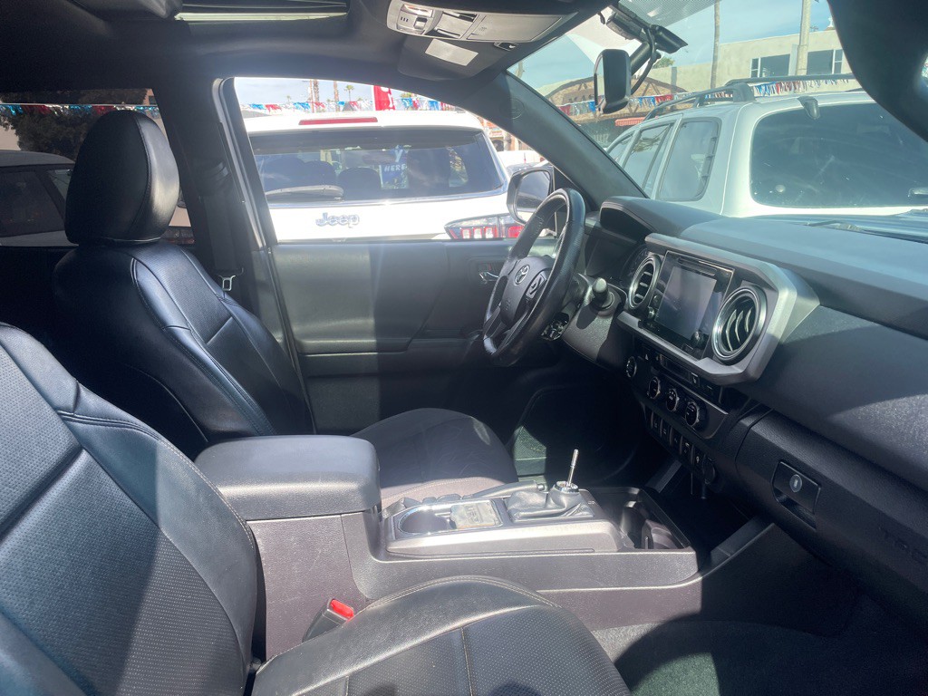 2016 Toyota Tacoma Image 4