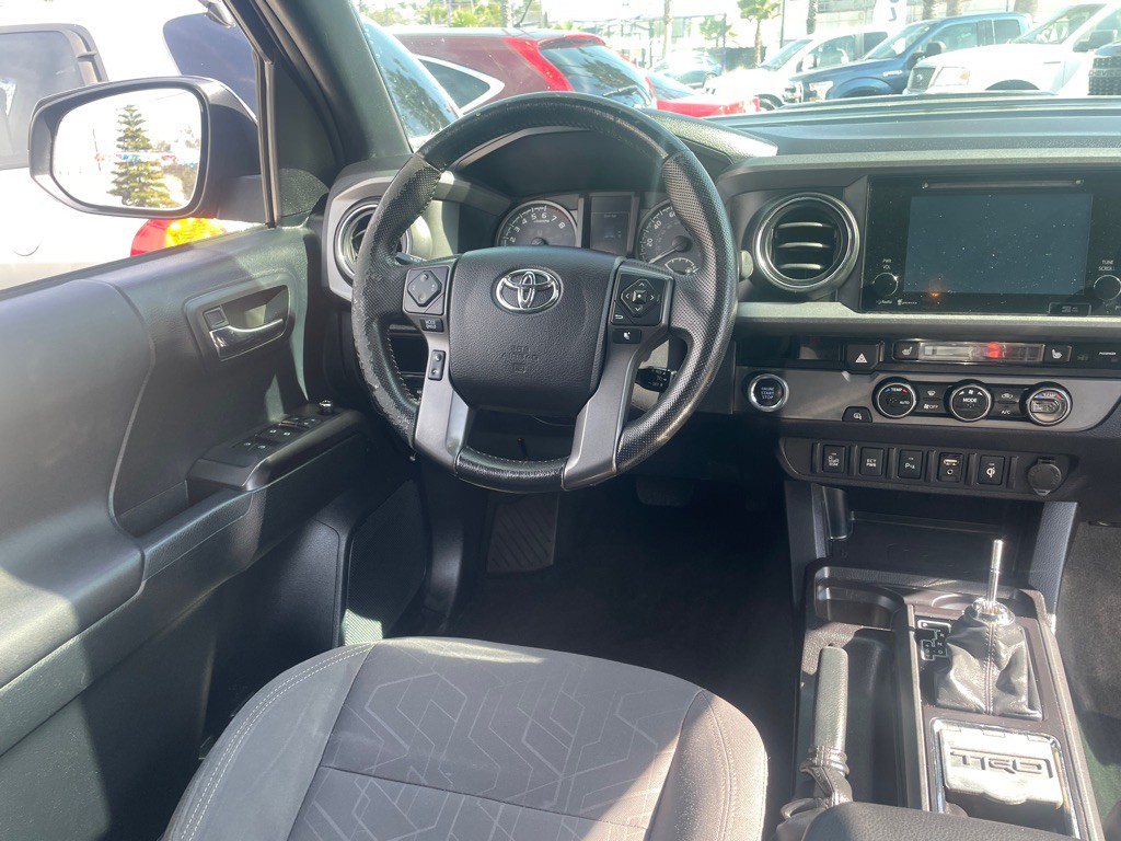 2016 Toyota Tacoma Image 13