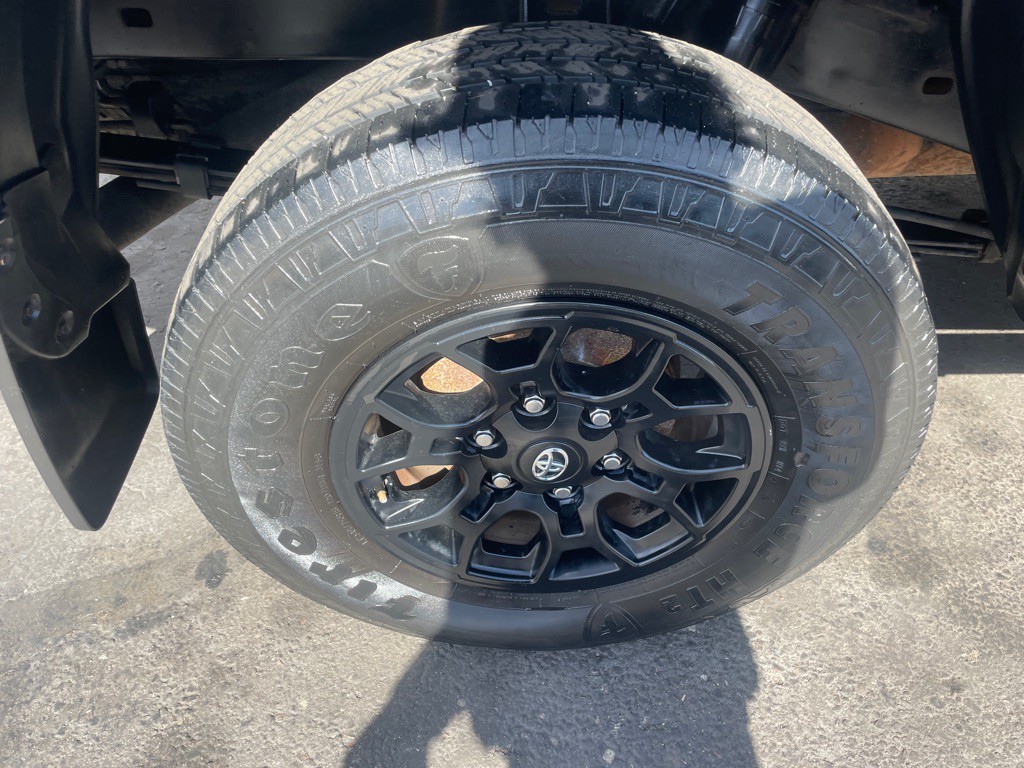 2016 Toyota Tacoma Image 17