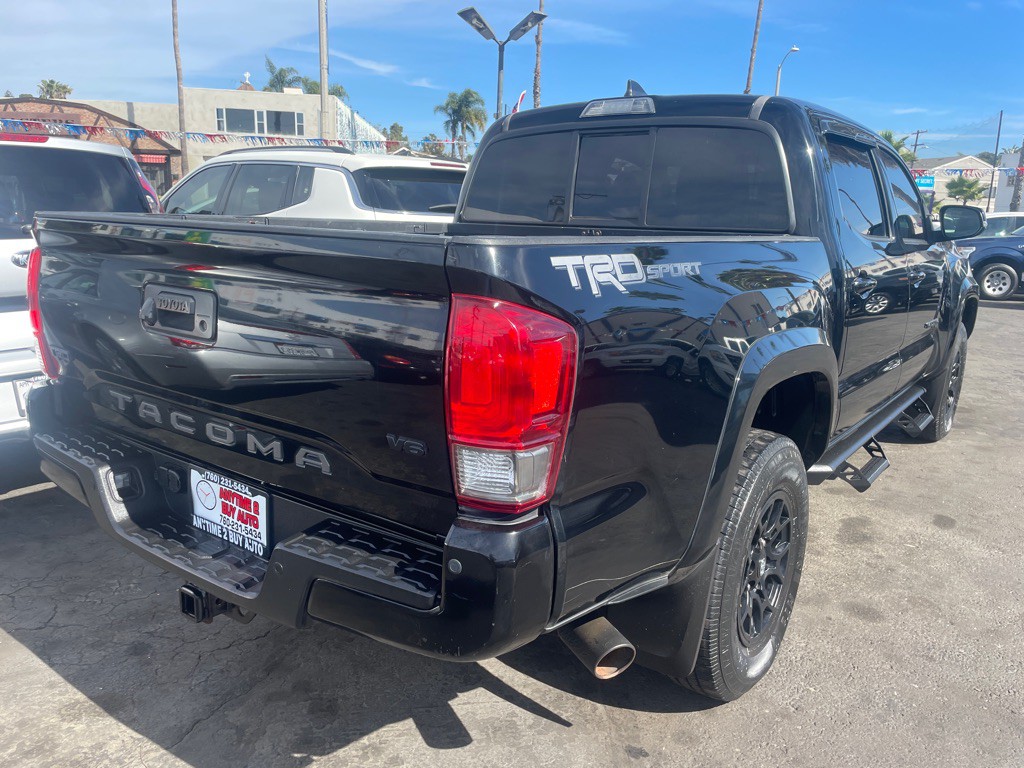 2016 Toyota Tacoma Image 19