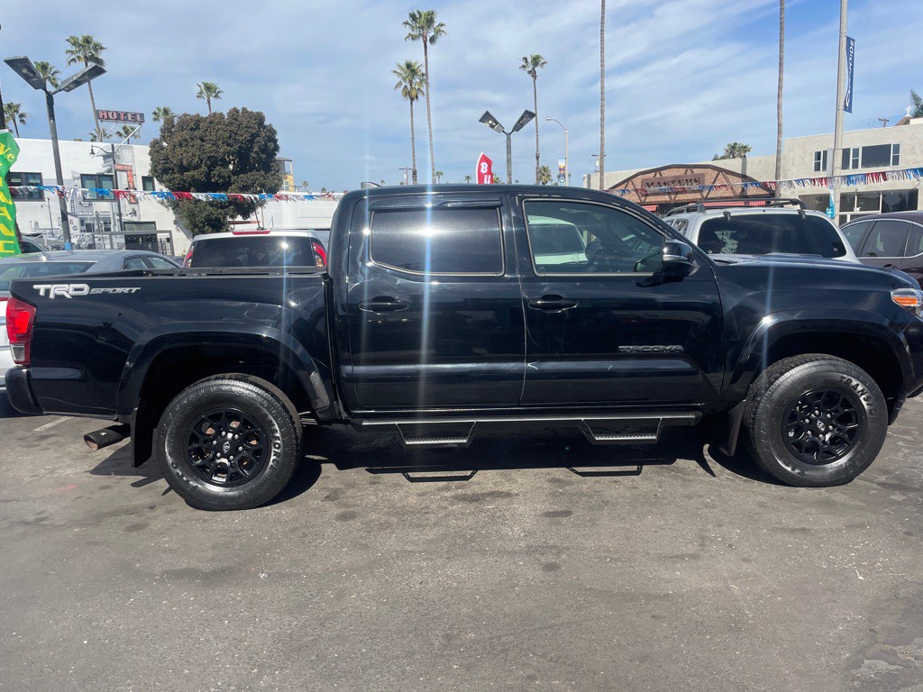 2016 Toyota Tacoma Image 33