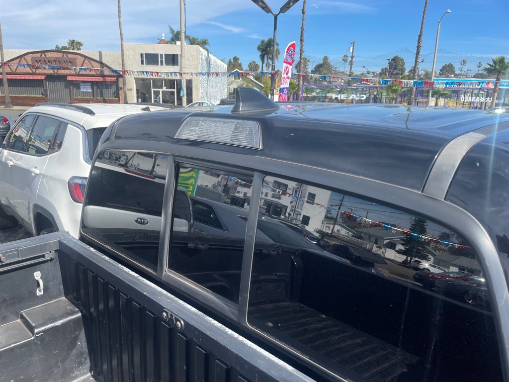 2016 Toyota Tacoma Image 36