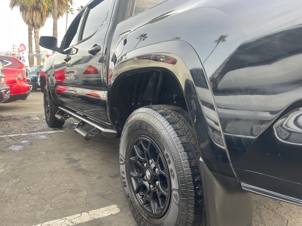 2016 Toyota Tacoma Image 38