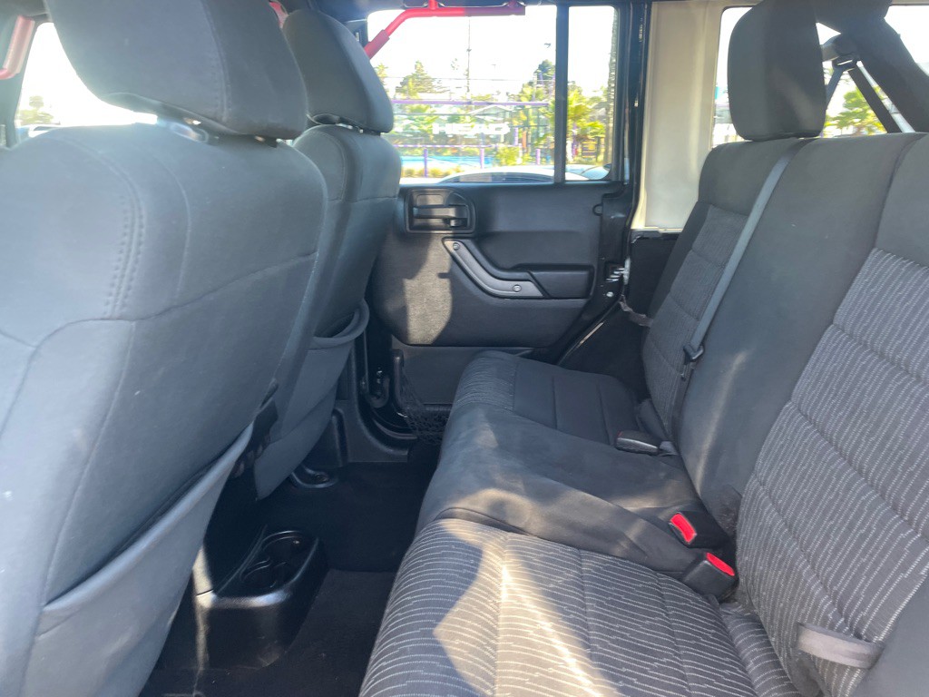 2011 Jeep Wrangler Unlimited Image 12