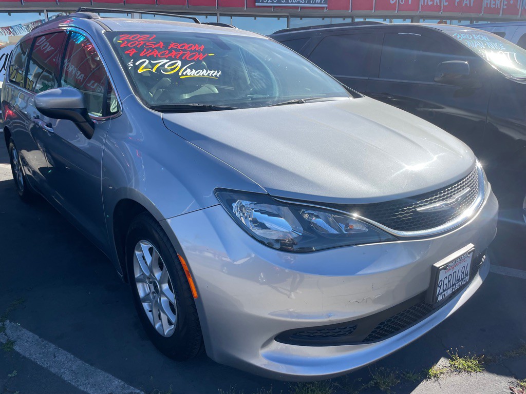 2021 Chrysler Voyager Image 1