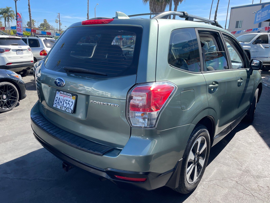 2018 Subaru Forester Image 8