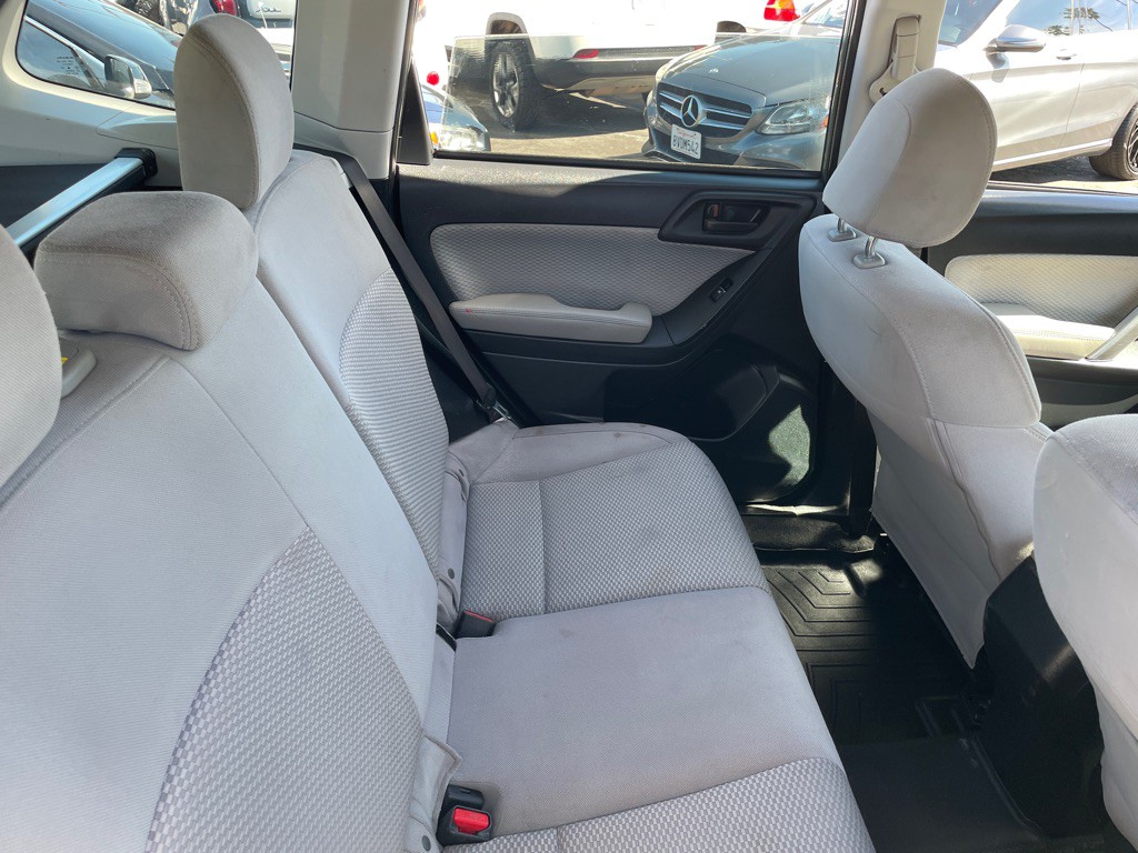 2018 Subaru Forester Image 10
