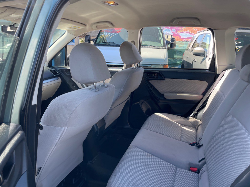 2018 Subaru Forester Image 16