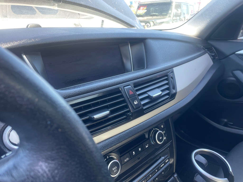 2015 BMW X1 Image 17