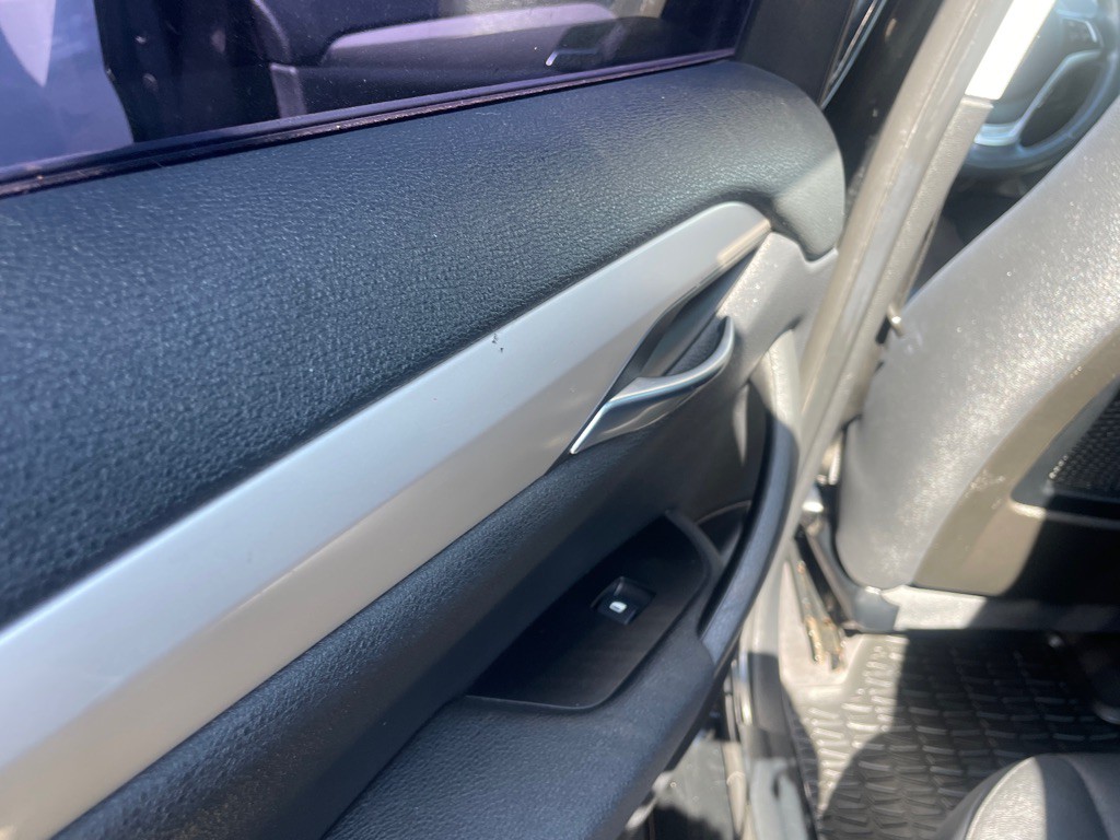 2015 BMW X1 Image 24