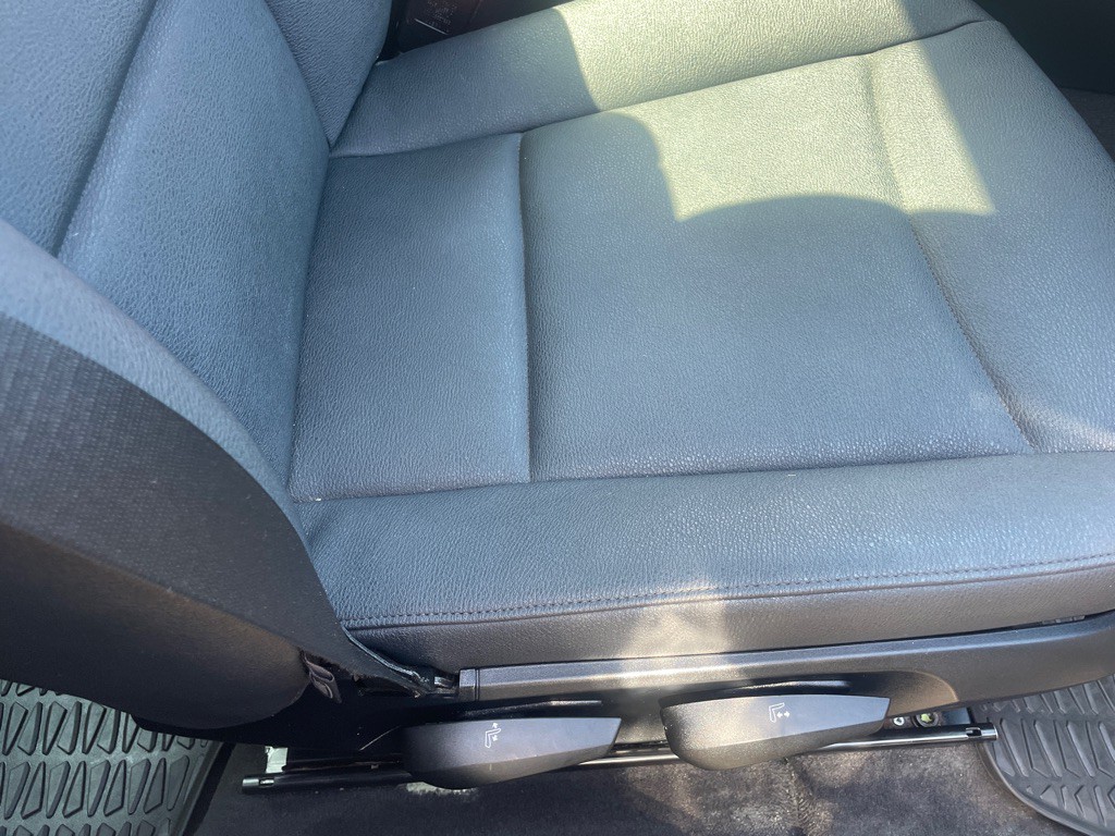 2015 BMW X1 Image 27