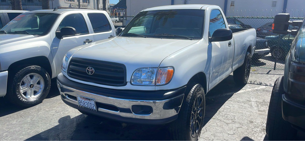 2000 Toyota Tundra Image 1