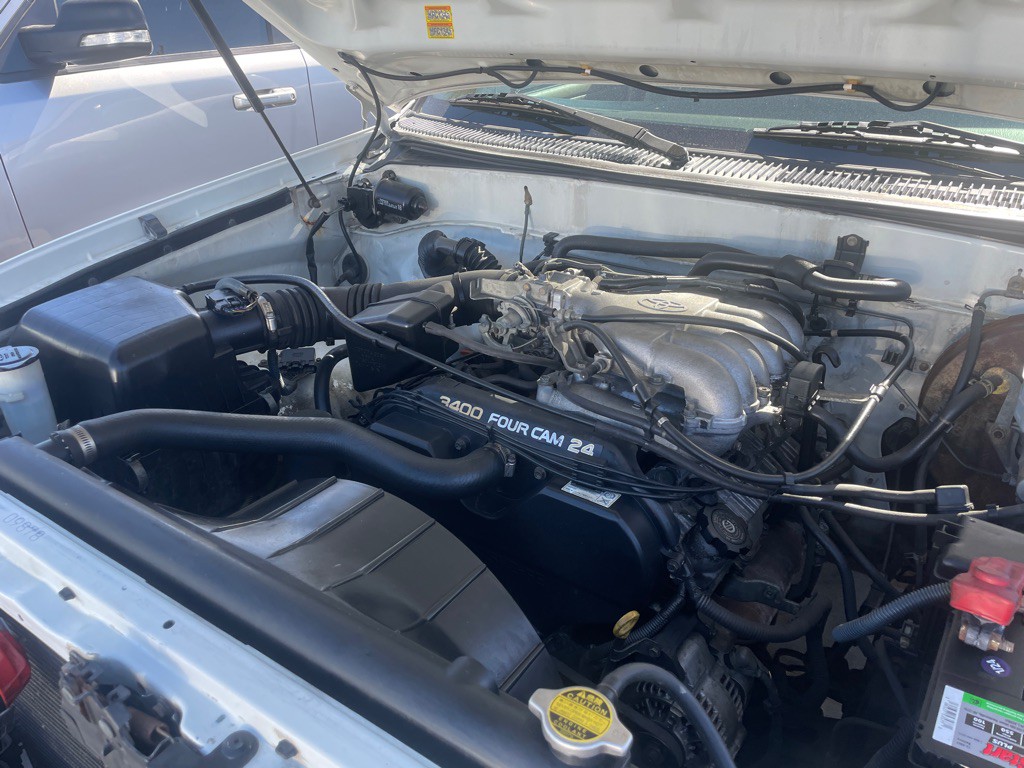 2000 Toyota Tundra Image 4