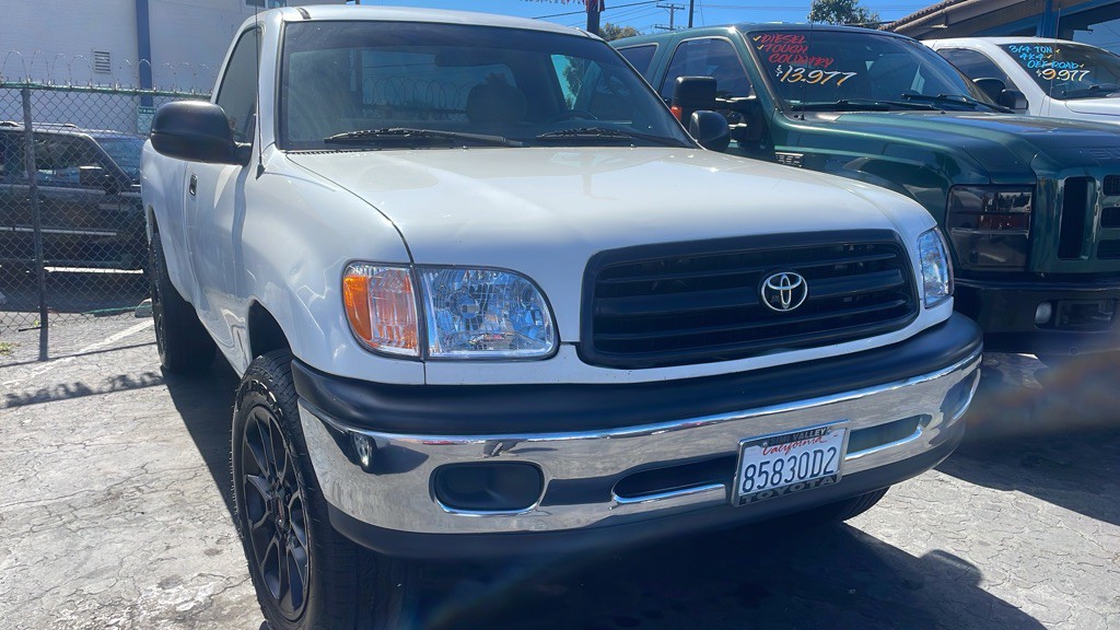 2000 Toyota Tundra Image 2