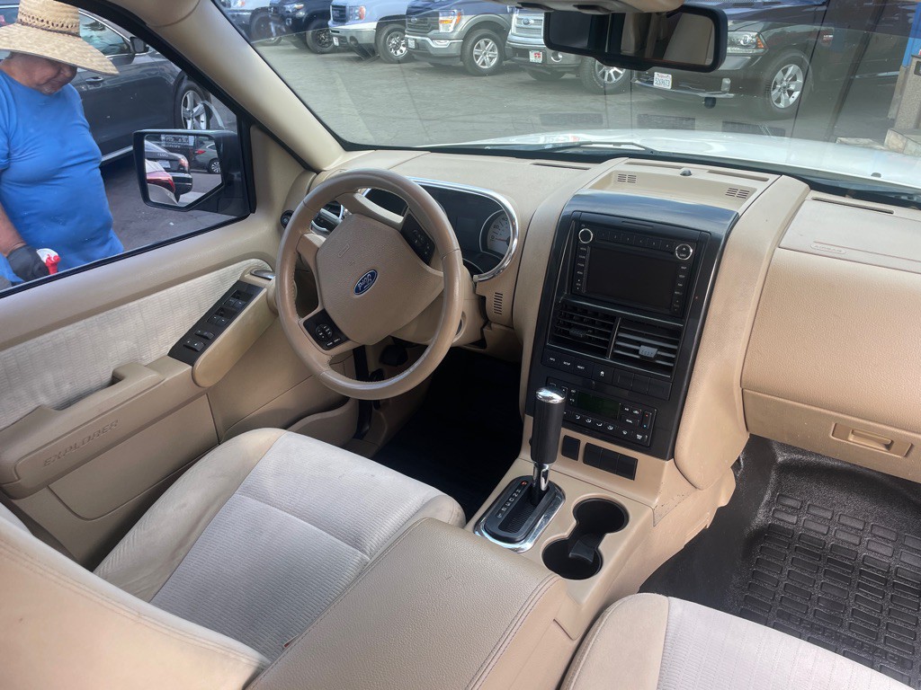 2008 Ford Explorer Image 21