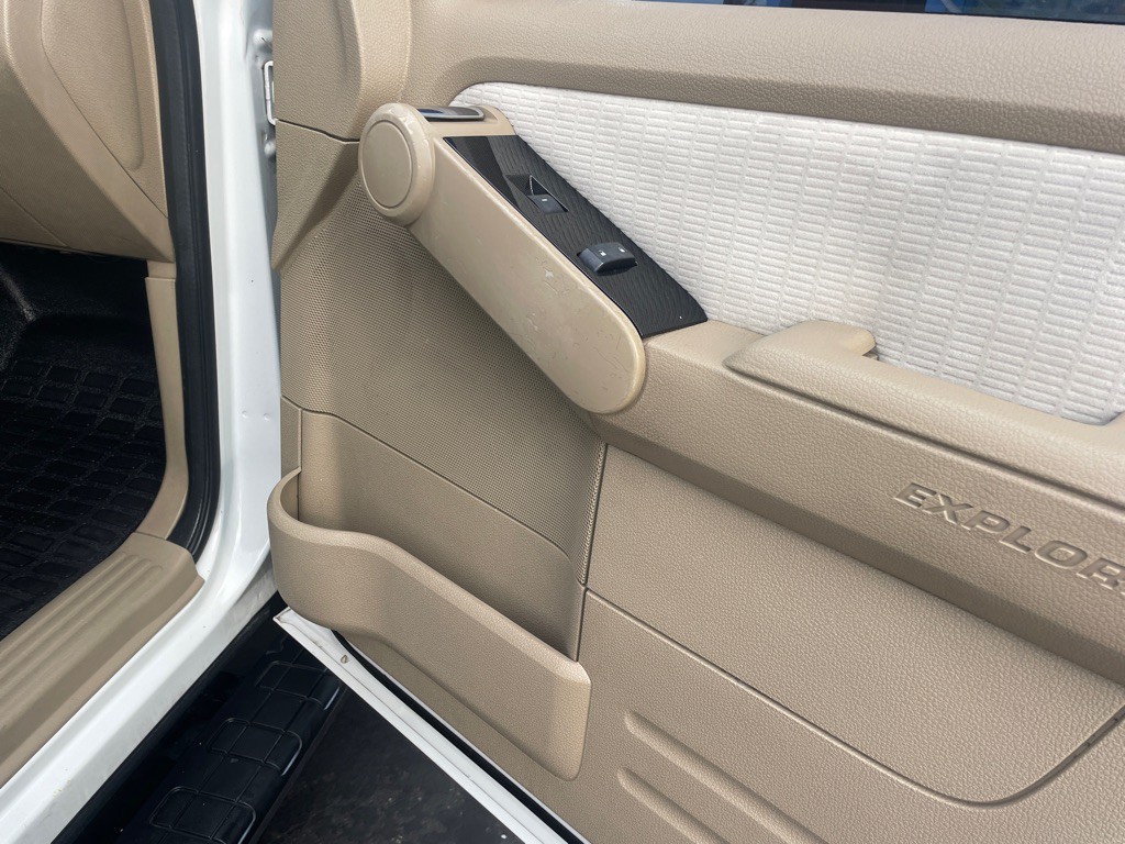 2008 Ford Explorer Image 25