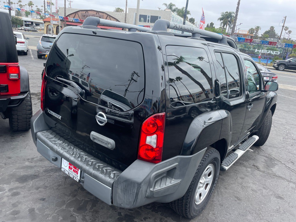 2012 Nissan Xterra Image 12