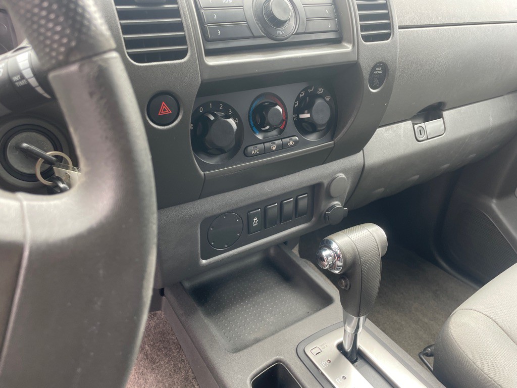 2012 Nissan Xterra Image 17