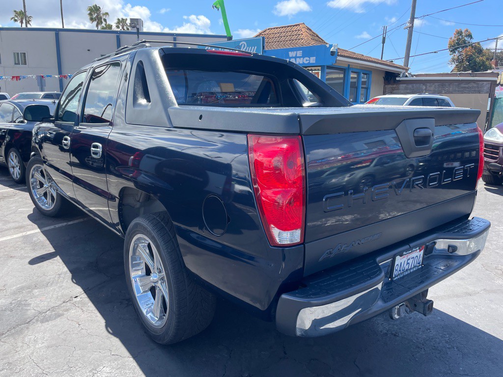 2006 Chevrolet Avalanche Image 4
