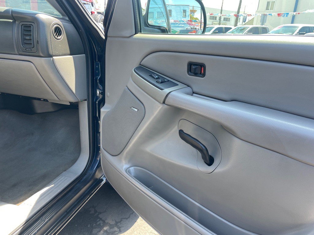 2006 Chevrolet Avalanche Image 12