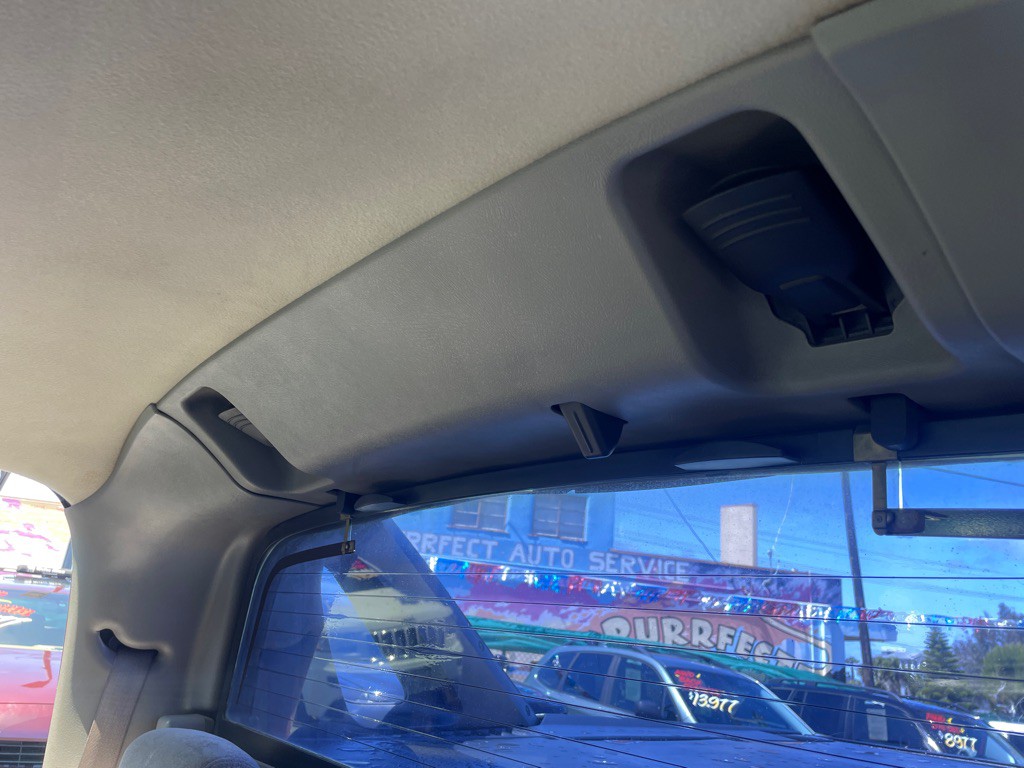 2006 Chevrolet Avalanche Image 24