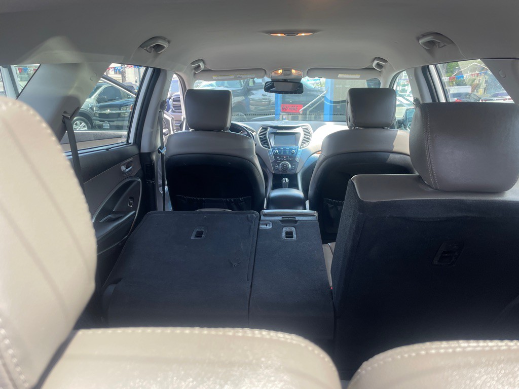 2017 Hyundai Santa Fe Image 26