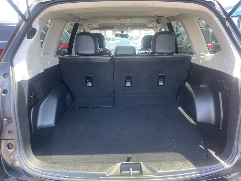 2014 Subaru Forester Image 12