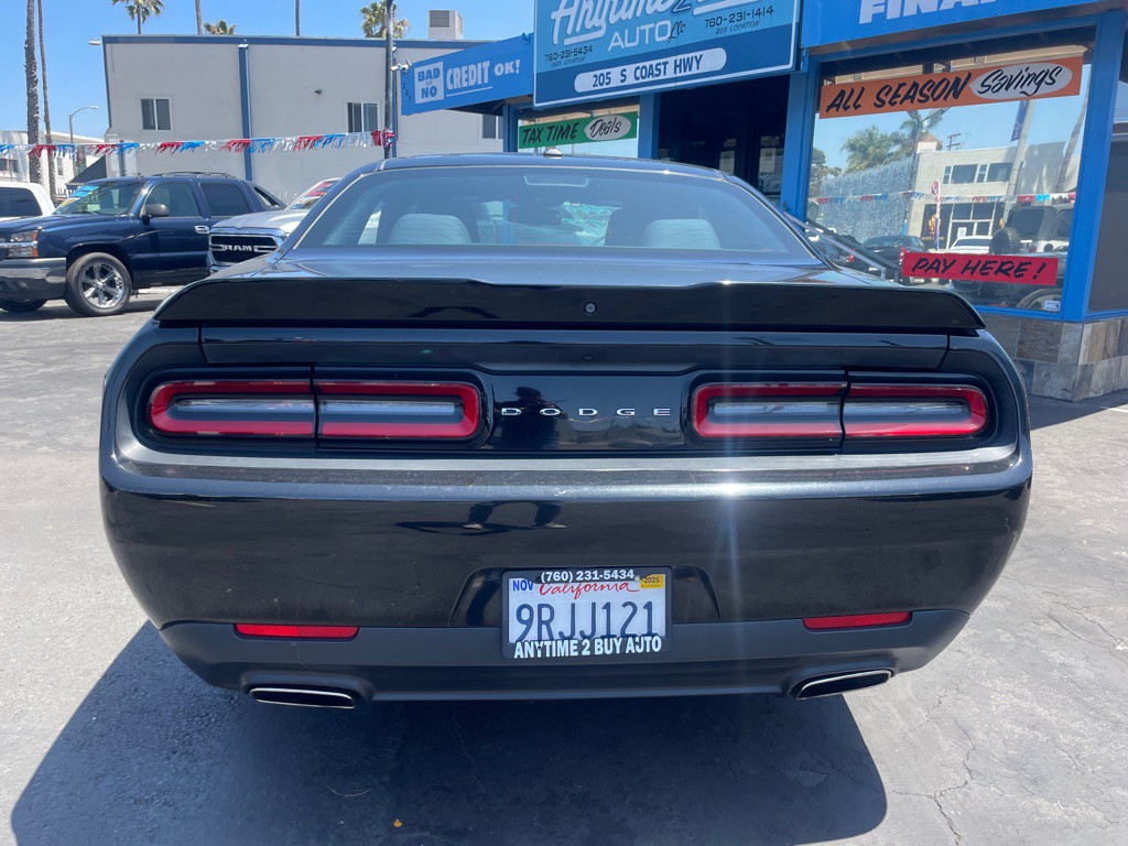 2019 Dodge Challenger Image 6