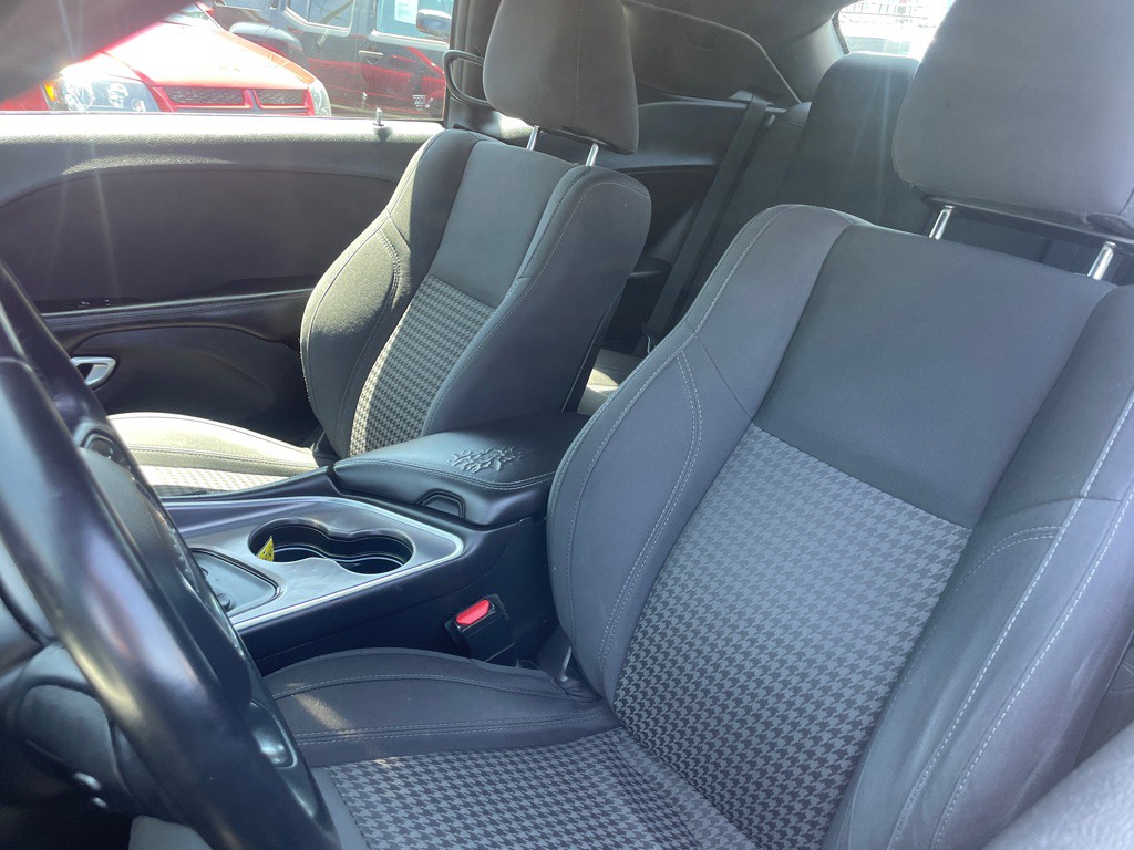 2019 Dodge Challenger Image 10