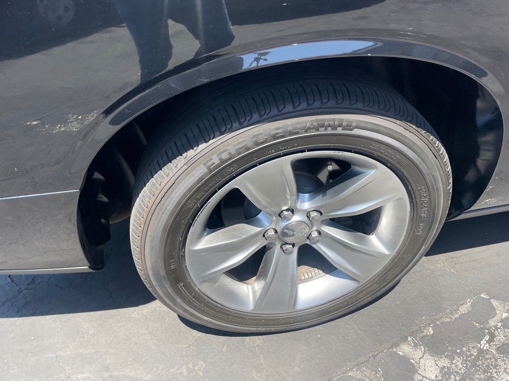2019 Dodge Challenger Image 17