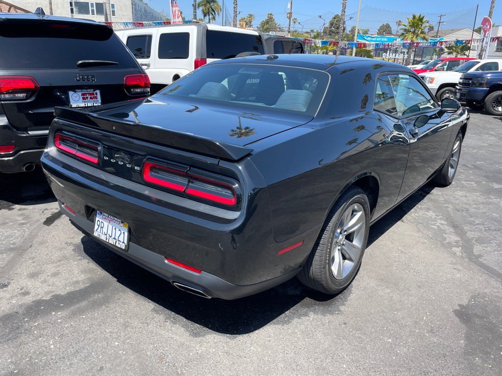 2019 Dodge Challenger Image 25