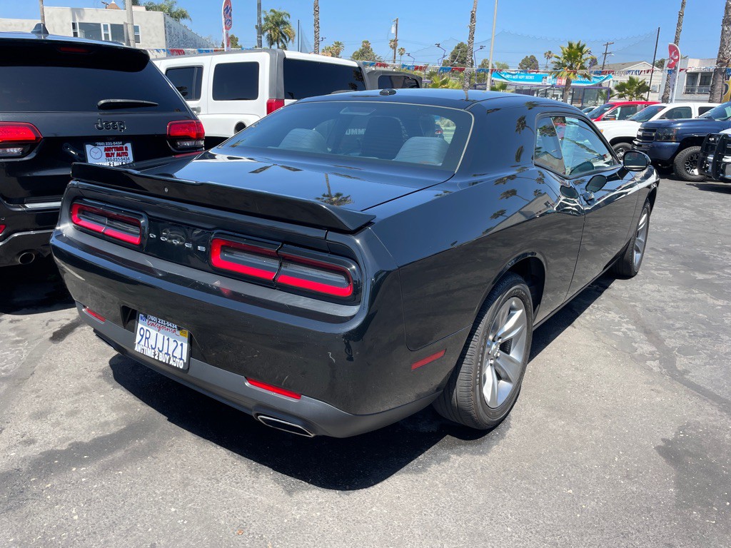 2019 Dodge Challenger Image 32