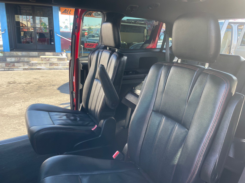 2016 Dodge Grand Caravan Image 10