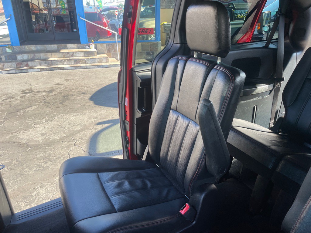 2016 Dodge Grand Caravan Image 14