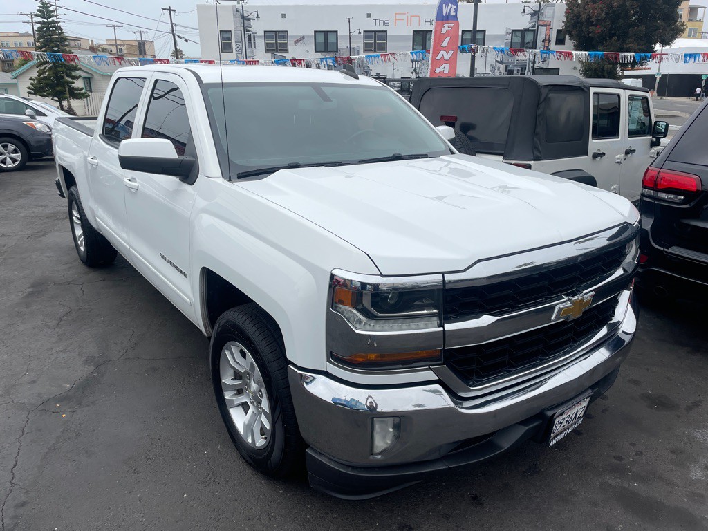 2018 Chevrolet Silverado 1500 Image 2
