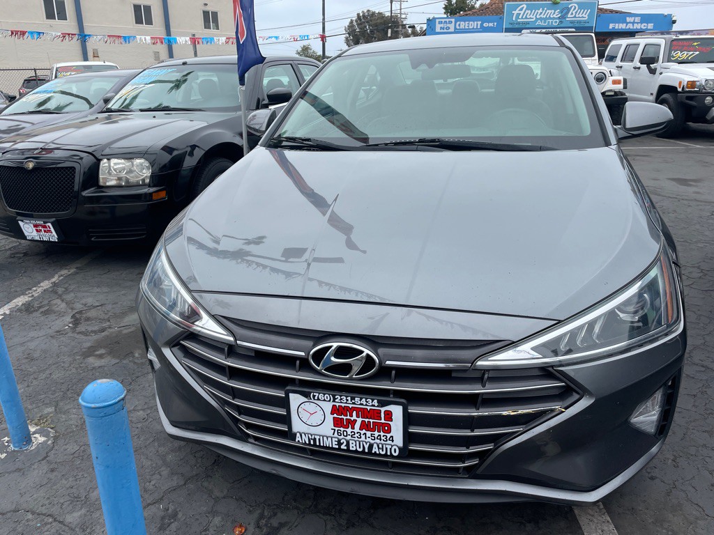 2019 Hyundai Elantra Image 2