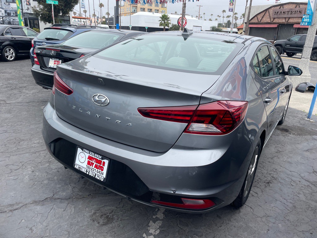 2019 Hyundai Elantra Image 4