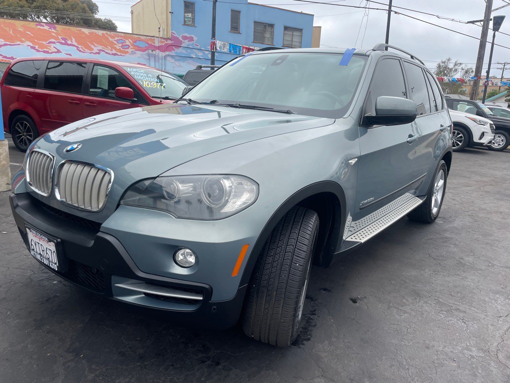 2010 BMW X5 Image 2
