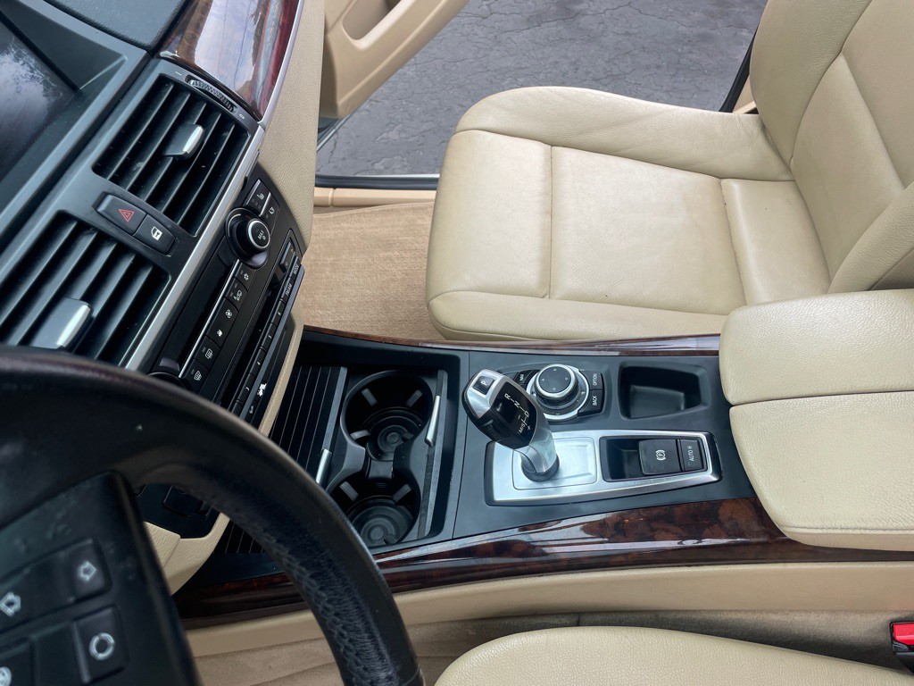 2010 BMW X5 Image 15