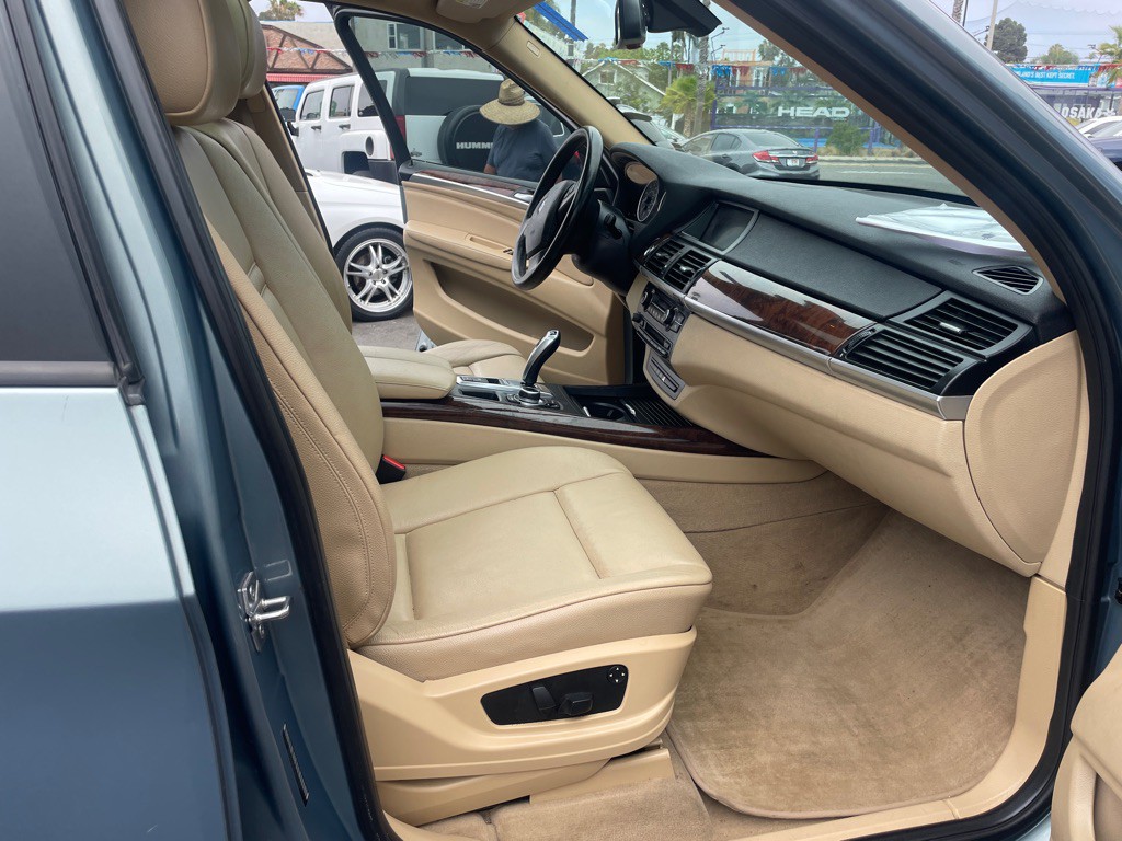 2010 BMW X5 Image 23